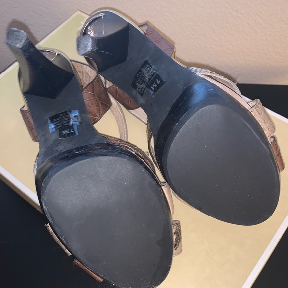 Michael Kors sandal heels, size 7 - Picture 5 of 5